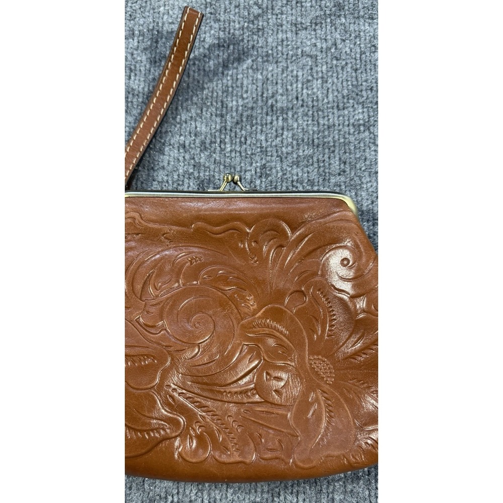 PATRICIA NASH Savena Tooled Brown Leather Clutch Kiss Lock Wristlet Style P24107